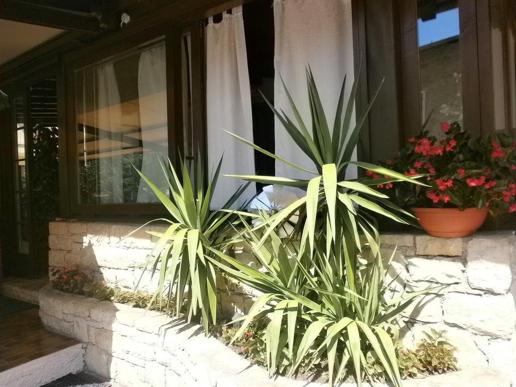 Albergo Al Pescatore Brenzone sul Garda Exterior photo