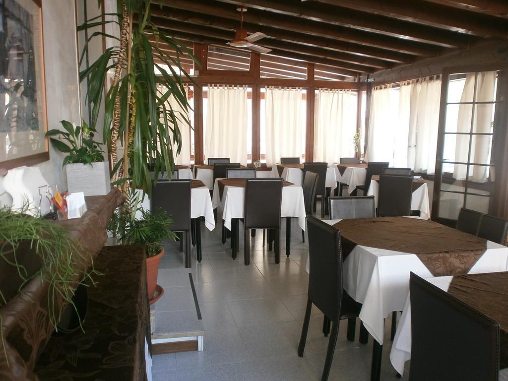 Albergo Al Pescatore Brenzone sul Garda Exterior photo