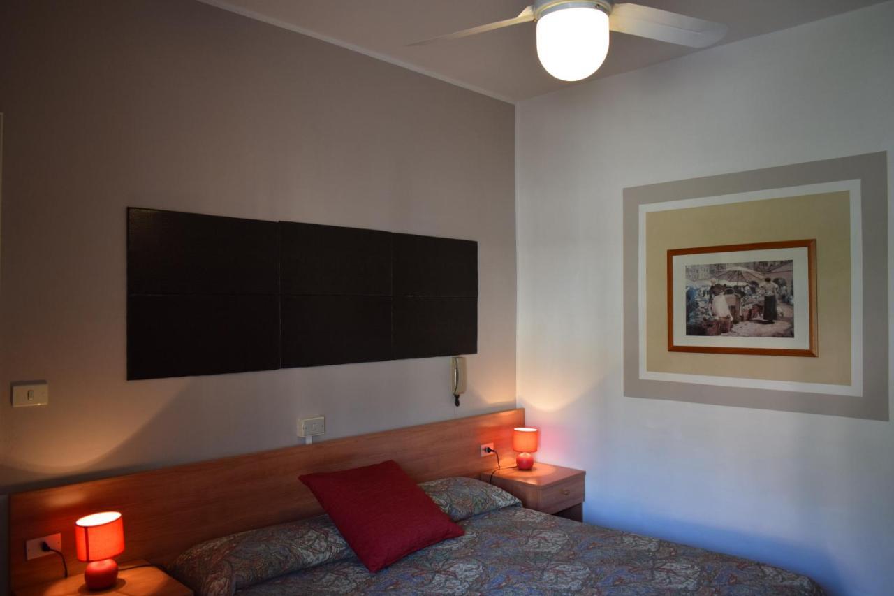 Albergo Al Pescatore Brenzone sul Garda Exterior photo