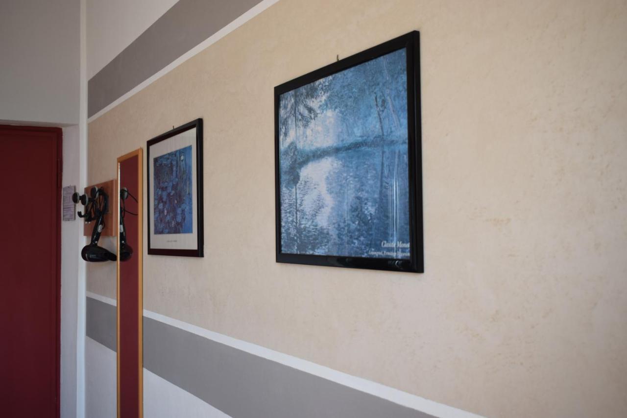 Albergo Al Pescatore Brenzone sul Garda Exterior photo