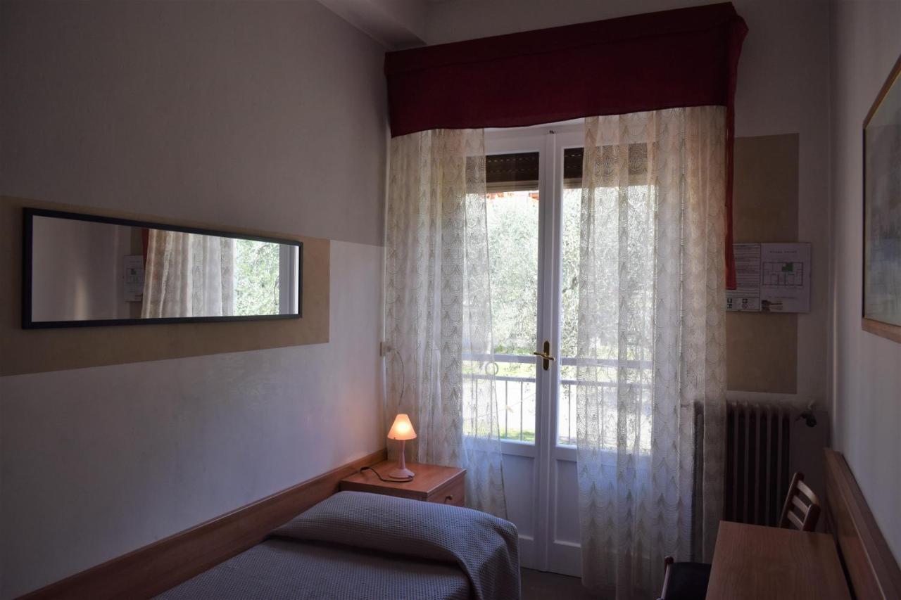 Albergo Al Pescatore Brenzone sul Garda Exterior photo
