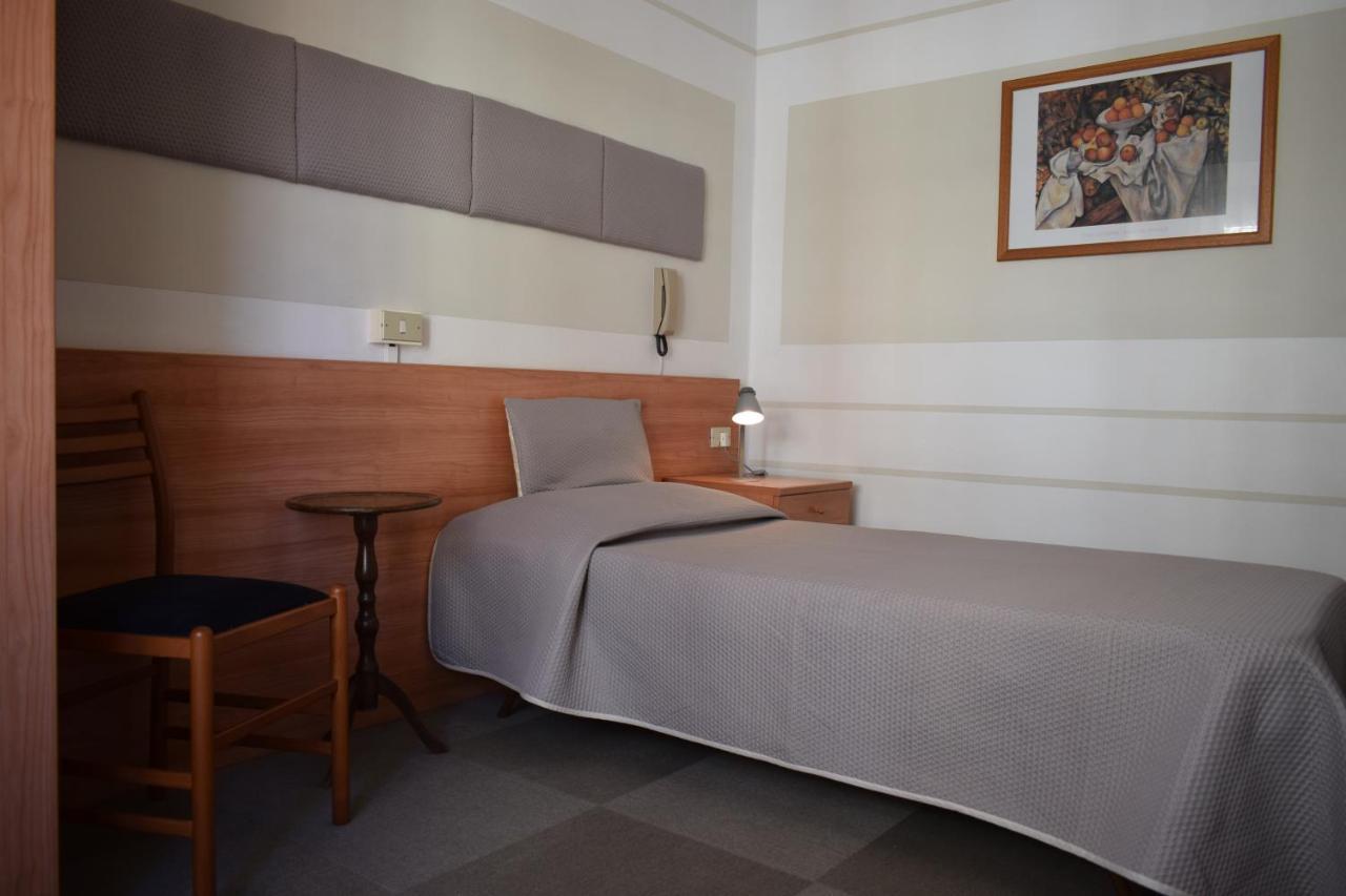Albergo Al Pescatore Brenzone sul Garda Exterior photo