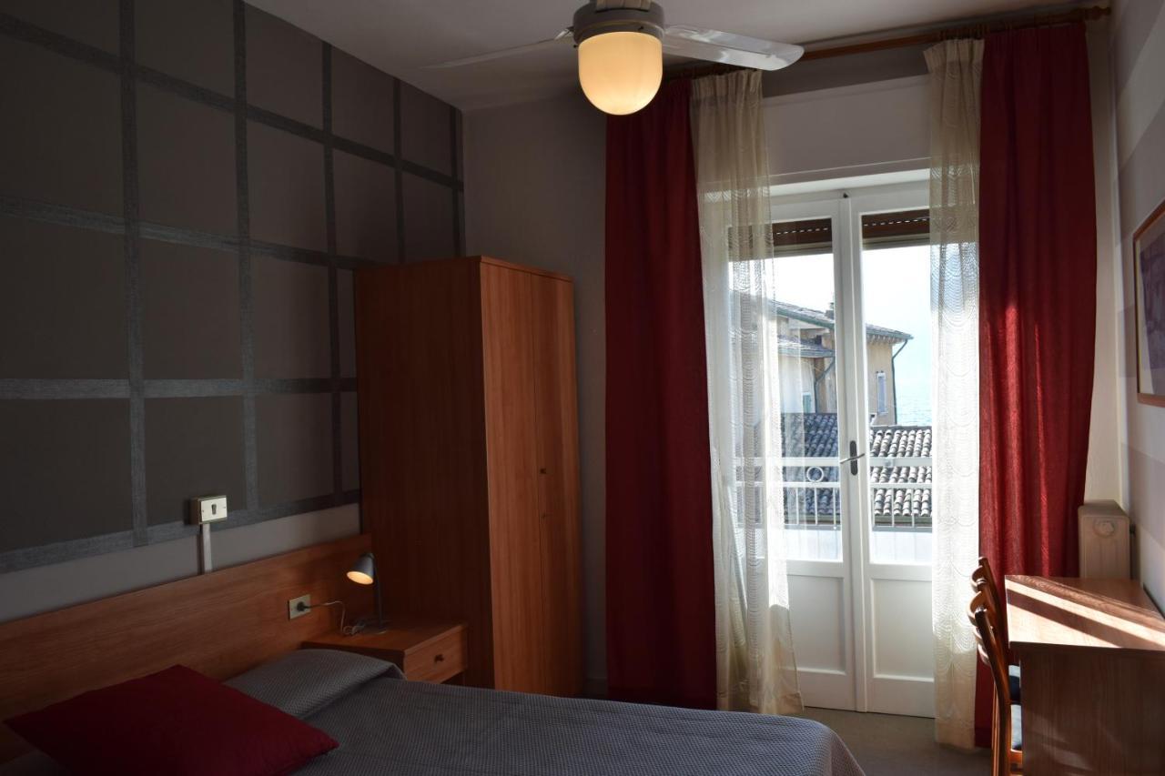 Albergo Al Pescatore Brenzone sul Garda Exterior photo