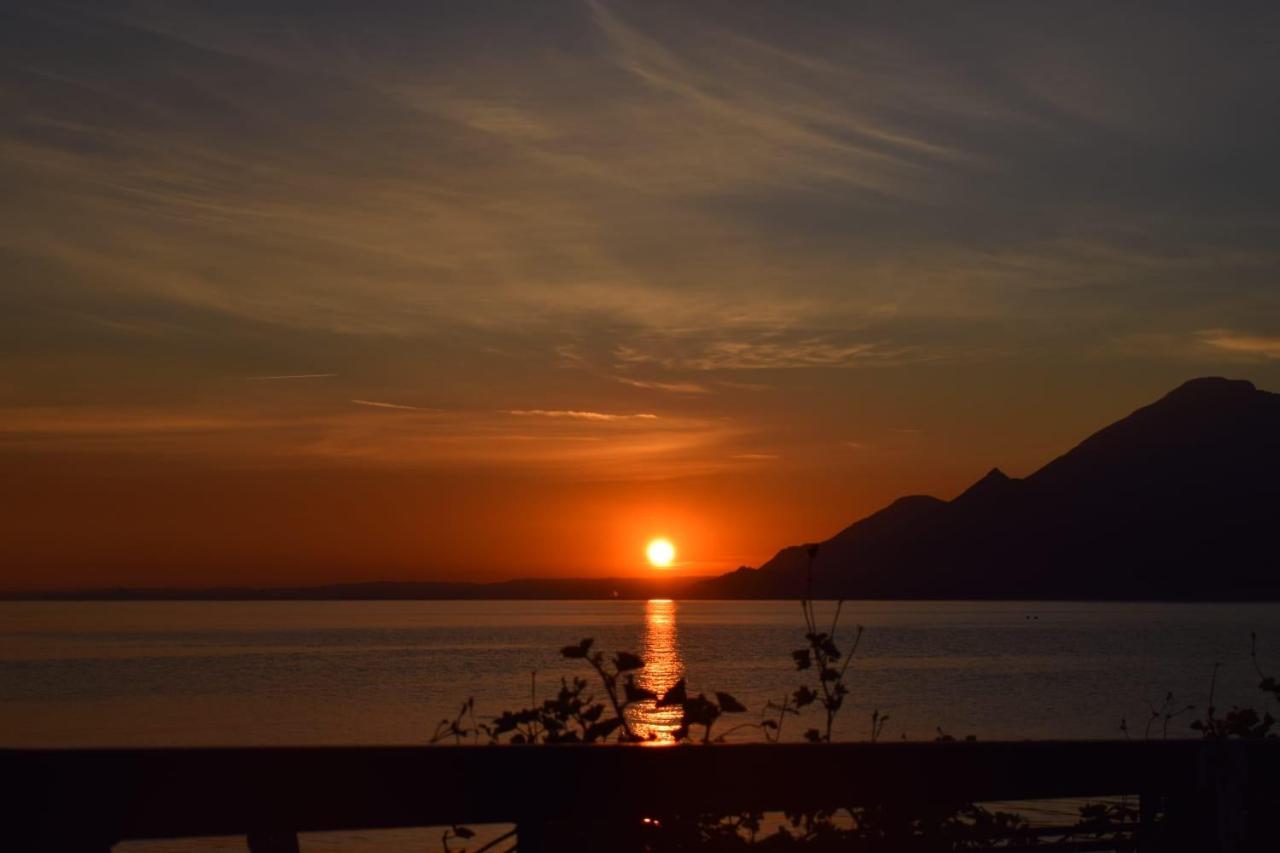 Albergo Al Pescatore Brenzone sul Garda Exterior photo