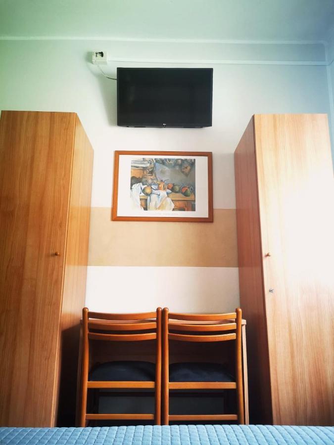 Albergo Al Pescatore Brenzone sul Garda Exterior photo