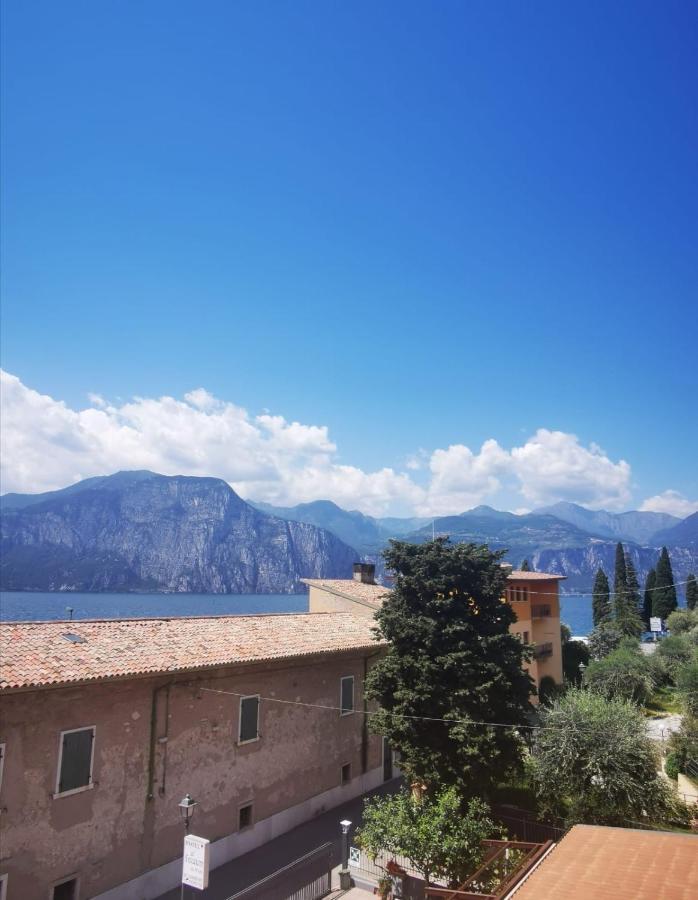 Albergo Al Pescatore Brenzone sul Garda Exterior photo